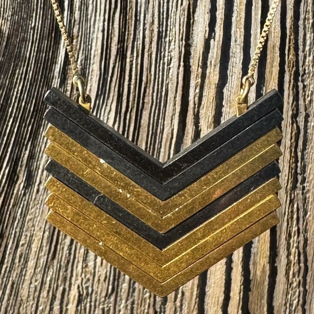 Madewell Mixed Metal Chevron Necklace - Picture 2 of 5